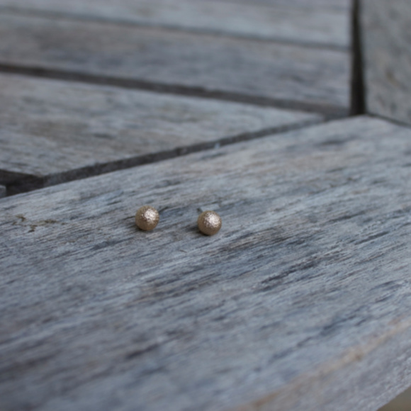 Textured Stud Earrings — Everly and Ace - Picture 2 of 4